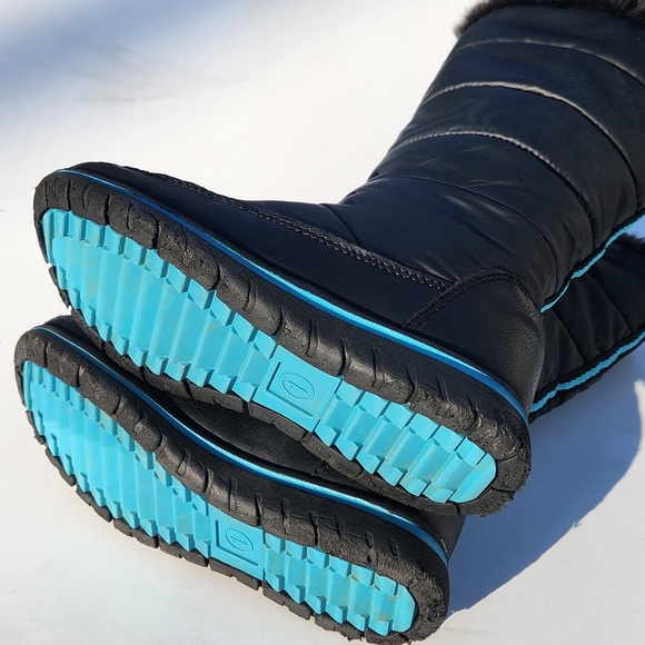 Kids Zip Up Fuzzy Snow Boot - Size 1 - Picture 6 of 13